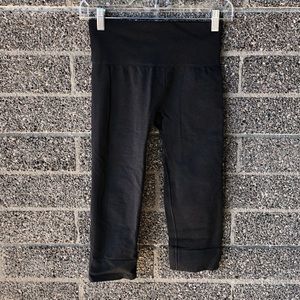 Lululemon crop leggings size 6